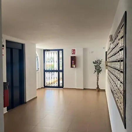Apartamento Piso Cerca A La Playa Con Piscina Y Vistas Al Mar