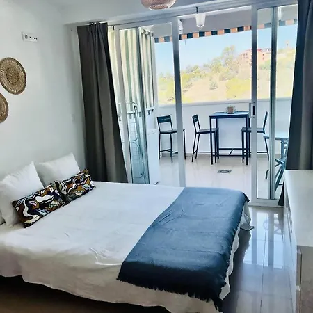 Piso Cerca A La Playa Con Piscina Y Vistas Al Mar Apartamento