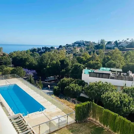 Piso Cerca A La Playa Con Piscina Y Vistas Al Mar Benalmadena
