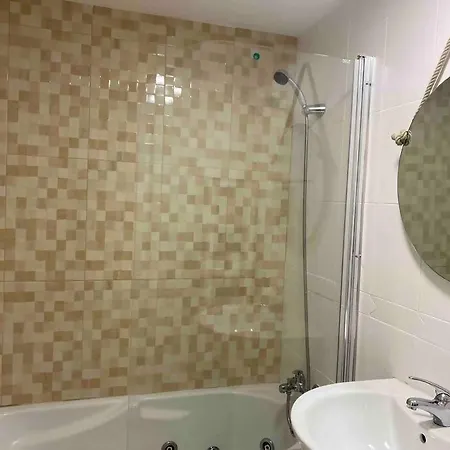 Piso Cerca A La Playa Con Piscina Y Vistas Al Mar *