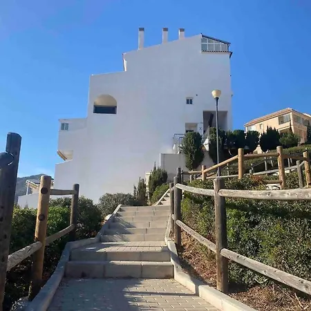 Piso Cerca A La Playa Con Piscina Y Vistas Al Mar *